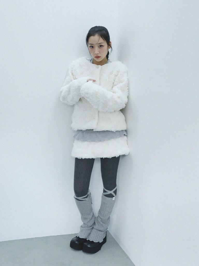 Eogeulliswedou Ruffled Fur Mini Skirt (Ivory)