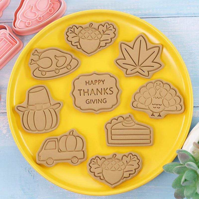 8 PCS Cookie Cutter Set Plastic Material Cutter Thanksgiving Series Biscuit Cutters Kitchen Baking Cookie Biscuit Gadget