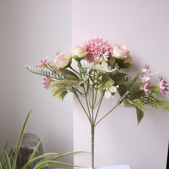 Fleurs Artificielles Haute Simulation Pétales en Soie Toucher Réel Tiges en Fil de Fer Réglables Roses Mixtes Hortensias Marguerites Sans Entretien Décoration de Maison Cadeaux