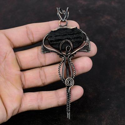 Ciondolo grezzo in tormalina nera, ciondolo avvolto in filo di rame, gioielli etnici fatti a mano, ciondolo con il miglior design, gioielli in rame con pietre preziose, regalo di nozze