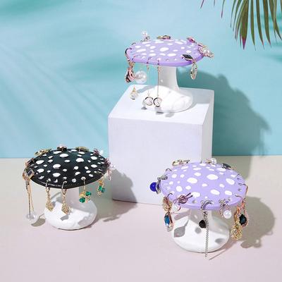 Creación de joyas – Estuches y exhibidores para joyería