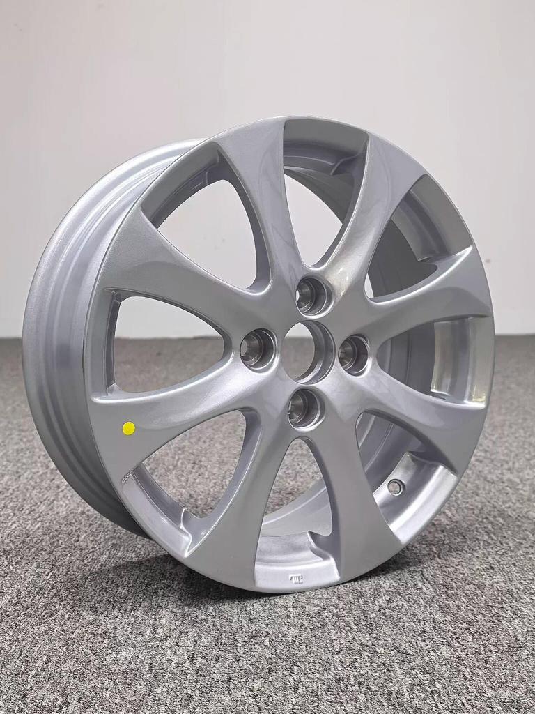 Touareg-Compatible Wheel Hub for Mazda Haihu (15" Wheels) & Mazda Familia Xingfu Xingxing (14" Wheels)