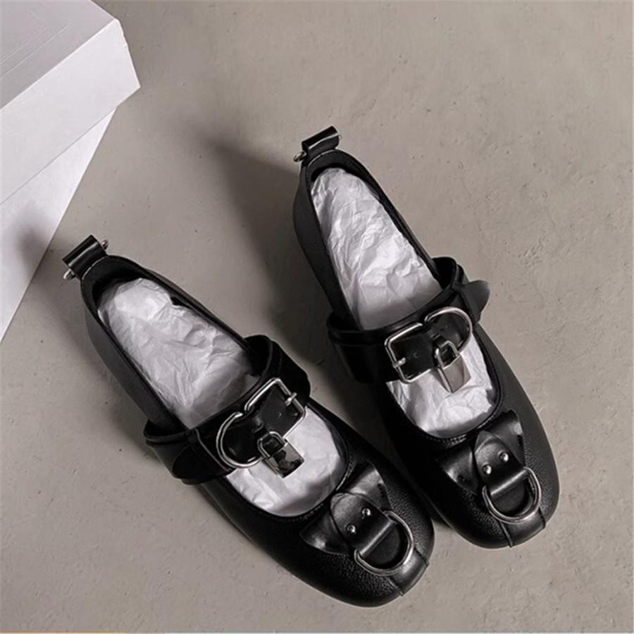 2025 New Women Ballet Flats Metal Buckle Decor Walking Loafers Ladies Mary Jane Designer Padlock Espadrilles Outdoor Flat Shoes