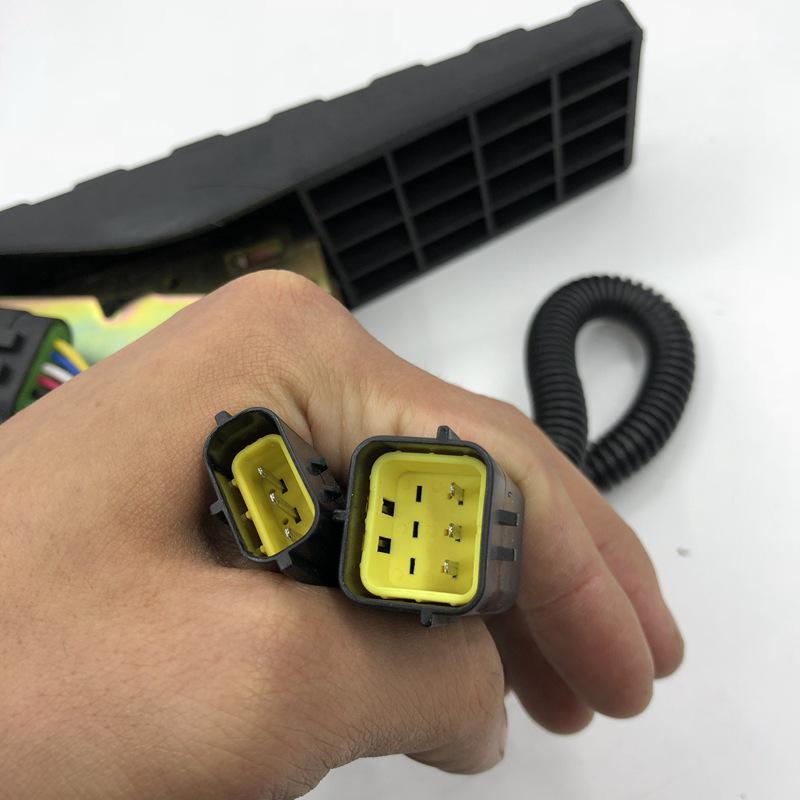 

Sany Heavy Industry Mixer Crane Throttle Pedal Sensor D100X-007-801B-A