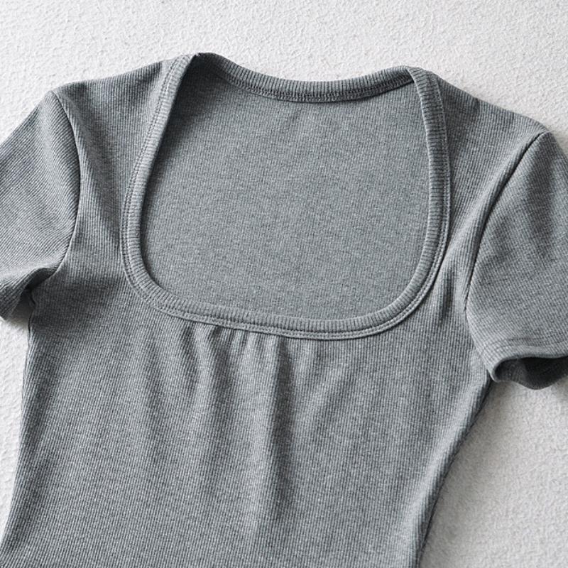 Sexig djup U-ringad T-shirt dam sommar Europeisk och Amerikansk smal passform oregelbunden topp