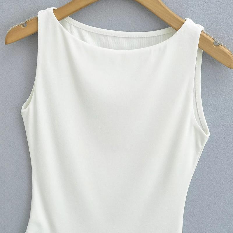 Dámské dvouvstvové tílko s lodičkovým výstřihem, měkké a splývavé