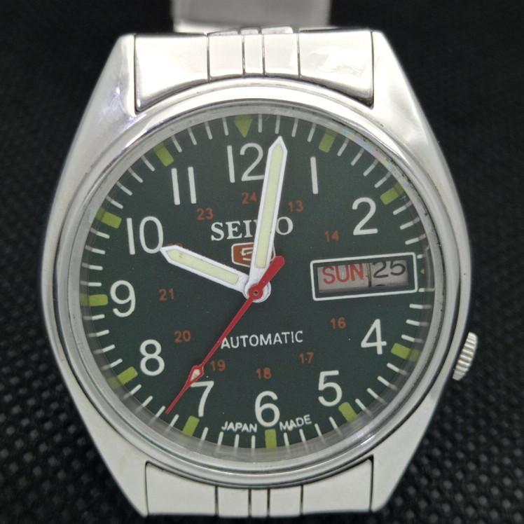 POUŽITÉ VINTAGE SEIKO 5 AUTOMATIC JAPAN PÁNSKÉ DEN/DATUM ZELENÉ HODINKY 621c-a415318-2 SKU621c-a415318