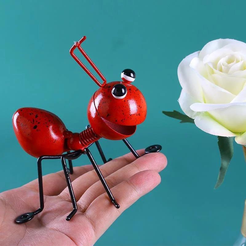 Cute Ant Statue Wall Hanging Ant Sculpture Home Decoration Crafts Outdoor Yard Lawn Decoration Living Room Decoration