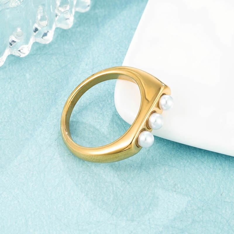 Light Luxury Cold Wind Pearl Ring Electroplating High Sense Ring Women's Niche Titanium Steel Non-fading Accessories