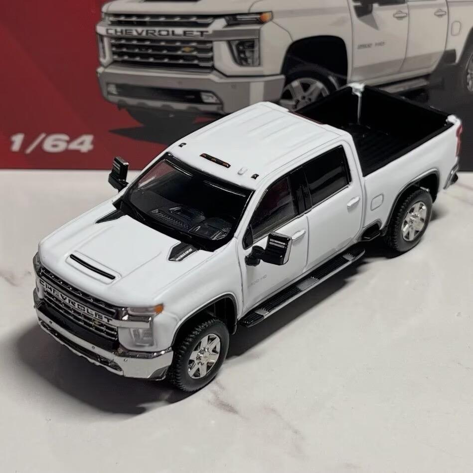 1/64 Silverado HD 2020 Alloy Pickup Car Model Diecast Metal Off-road Vehicles Car Model Simulation Miniature Scale Kids Toy Gift