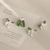 Fashion Asymmetrical Gardenia Pearl Stud Earrings for Women Girls New Design Green Flower Earrings Jewelry Accessories Gift 2023