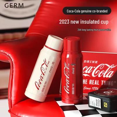 Izolowana butelka na wodę Gemini Coca-Cola