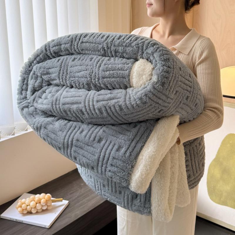 Tavalon Double-Layer Lamb's Wool Carved Blanket - Multifunctional Leisure Nap Cover