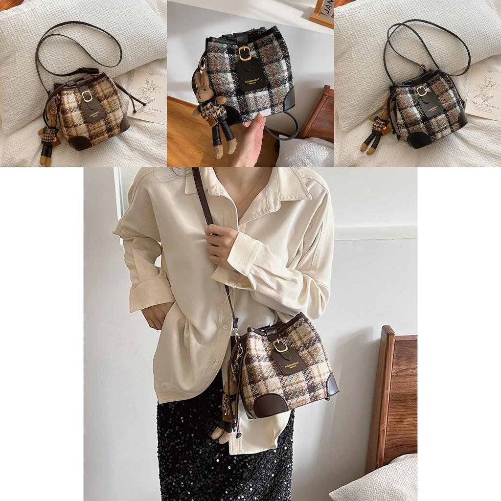 Chic Stylish Bucket Bag For Women With Vintage Appeal In Black And Brown Colors