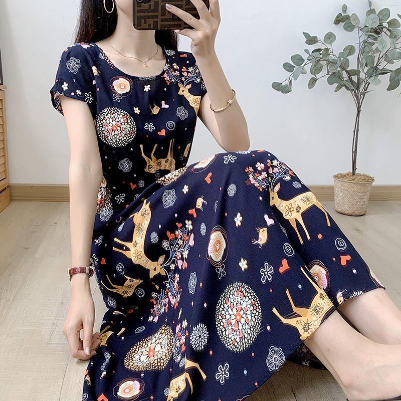 Свободное и обтягивающее хлопково-шелковое платье с короткими рукавами для летней — фото 21