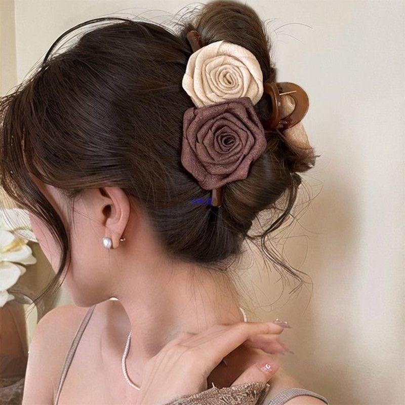 Elegancki Duży Plisowany Klips do Włosów: Szykowny klips rekinowy 2025 dla wyrafinowanego wyglądu