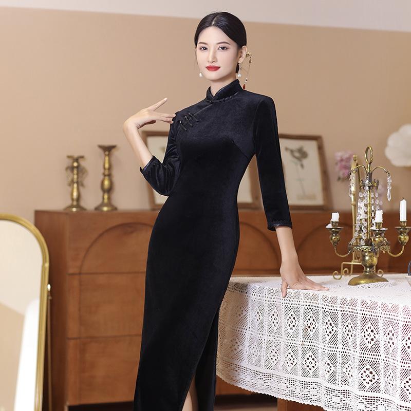 1011 autumn and winter new velvet cheongsam fashionable black size medium length nine-quarter sleeve banquet wedding women's clothing