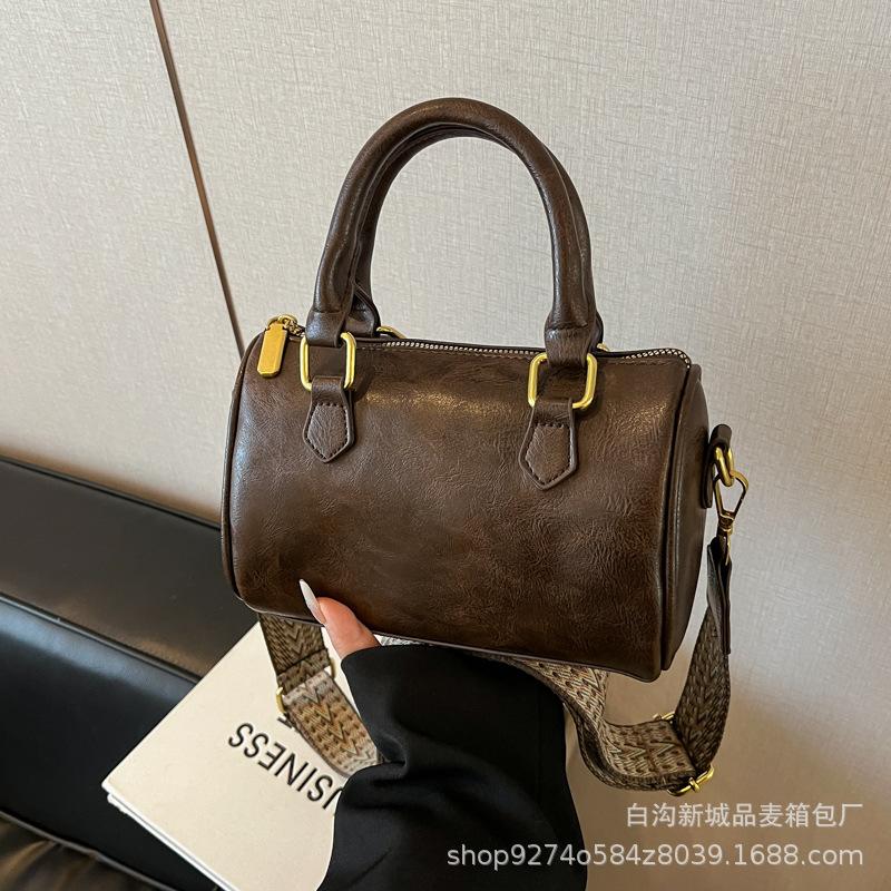 Niche Design Solid Color Bowling Bag Women's Bag 2025 New Retro Boston Bag Fashion Trendy Portable Shoulder Bag