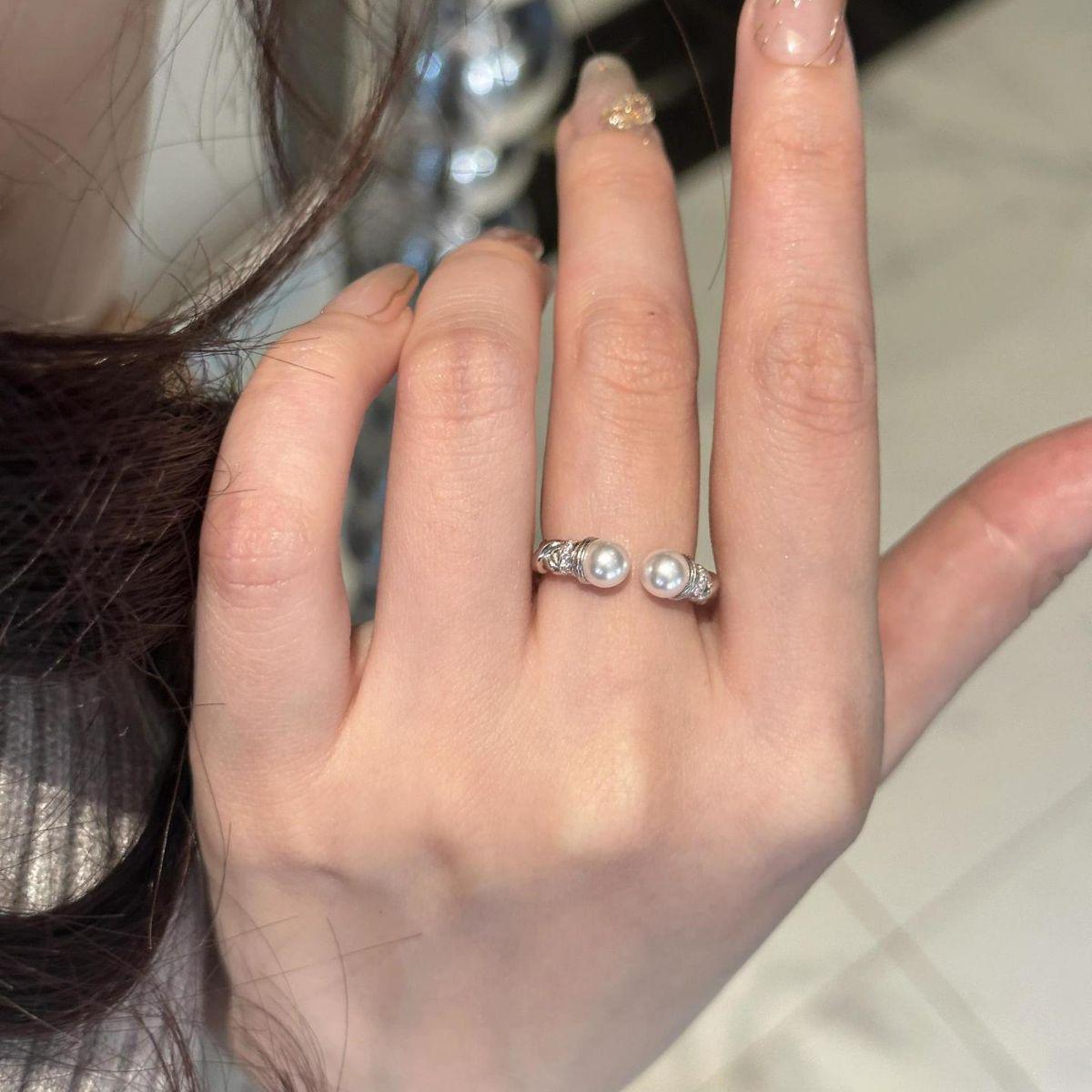 Xiaohongshu Bestseller Pearl Cable Knit Open Ring – Summer Vintage Luxury Fashion Style