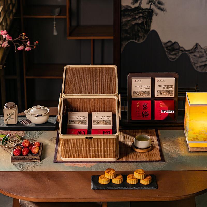 Chinese Style Bamboo Mooncake Gift Basket