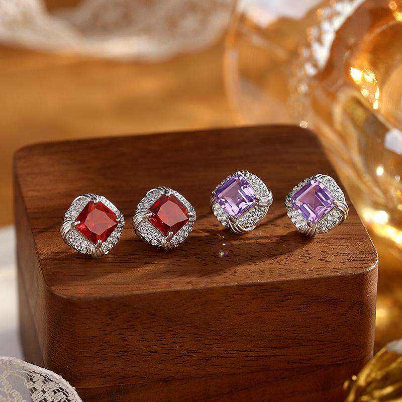 Princess Personality Wind S925 Sterling Silver Sugar Cube Earrings Inlaid with Natural Garnet Crystal Topaz Earrings