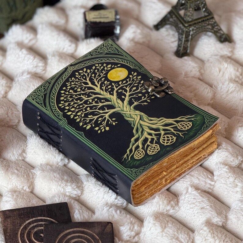 Tree of Life Leather Journal: Vintage Grimoire Book of Shadows
