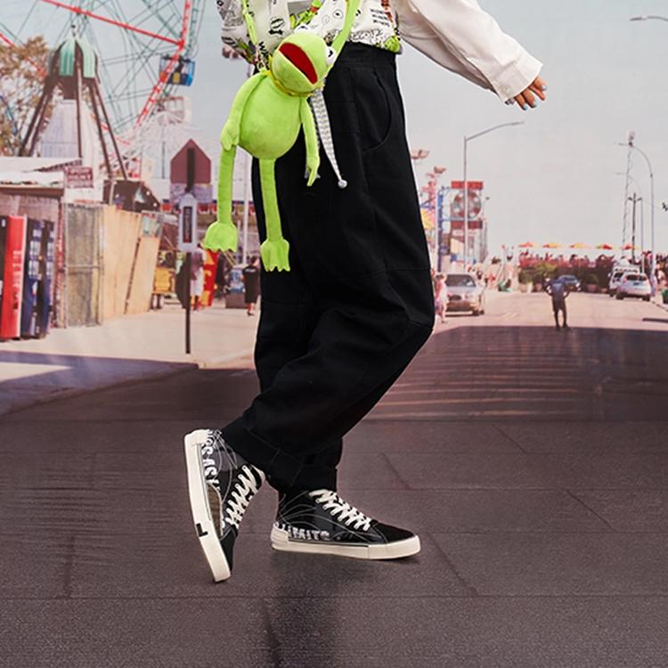 Li-Ning Disney Muppets Kermit Collection Cartoon Print Washed Straight-Leg Casual Pants Unisex Bottoms Black AKXR463-2