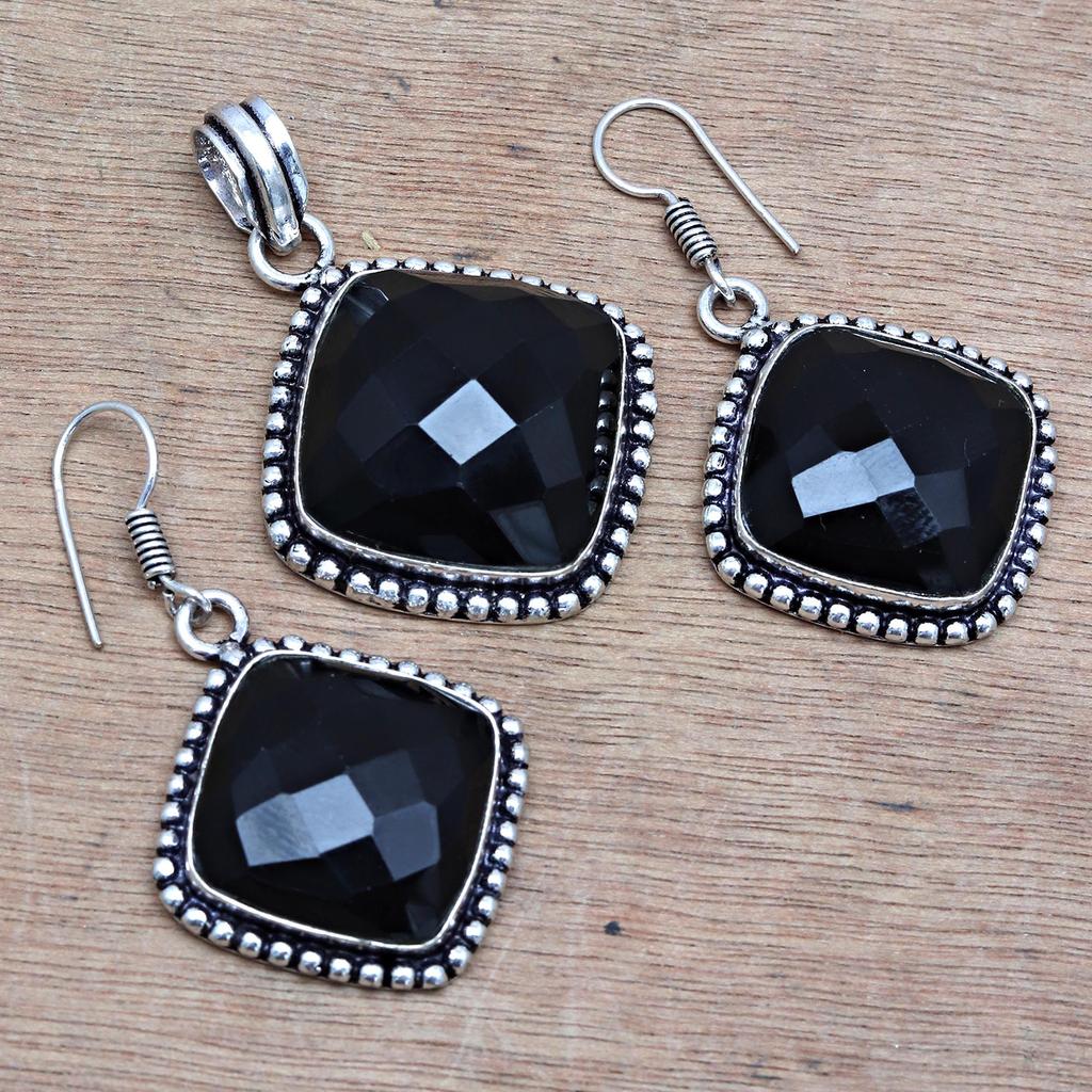 Black Spinal  Pendant Gemstone Jewelry Handicraft Valentine'Day Gold