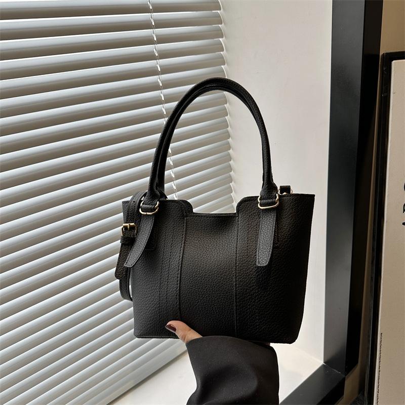 Premium Handbag Bag Women 2025 New Trendy Fashion Texture Shoulder Bag Popular Commuter Messenger Bucket Bag