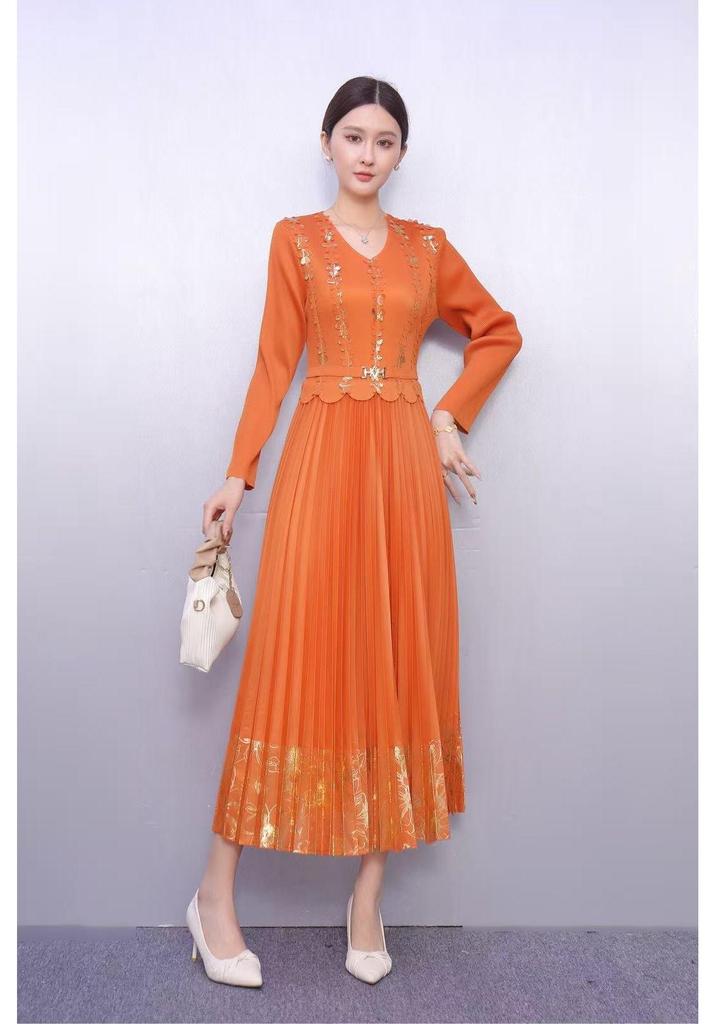 Elegant Plus Size Pleated Faux Two-Piece Dress with Hot Stamping