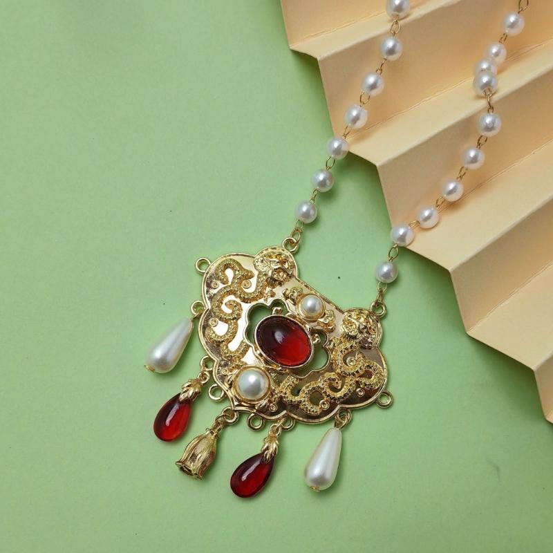 Stylish Chinese Necklace with Ancient Bell Pendant Intricately Crafted Necklace Accessory Perfect for Hanfu Enthusiasts