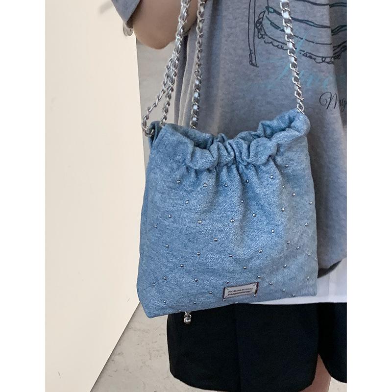 

Xiaoxiangfeng chain bag women s underarm bag 2025 new fashion denim bucket bag versatile messenger bag джинсовый синий