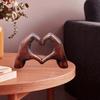 Charming Wood Grain Effect Love Sculpture Resin Craft Decor Heart Hands Statue Love Hand Gesture Statues Room Wedding Decoration