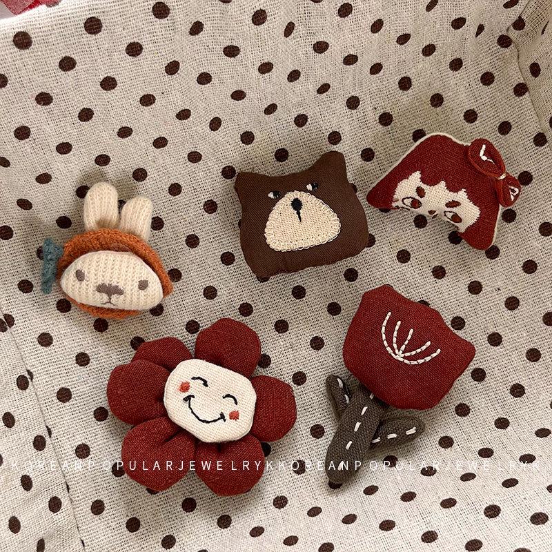 Korean Style Plush Bear & Flower Brooch – Cute Cartoon Backpack Pin Decoration