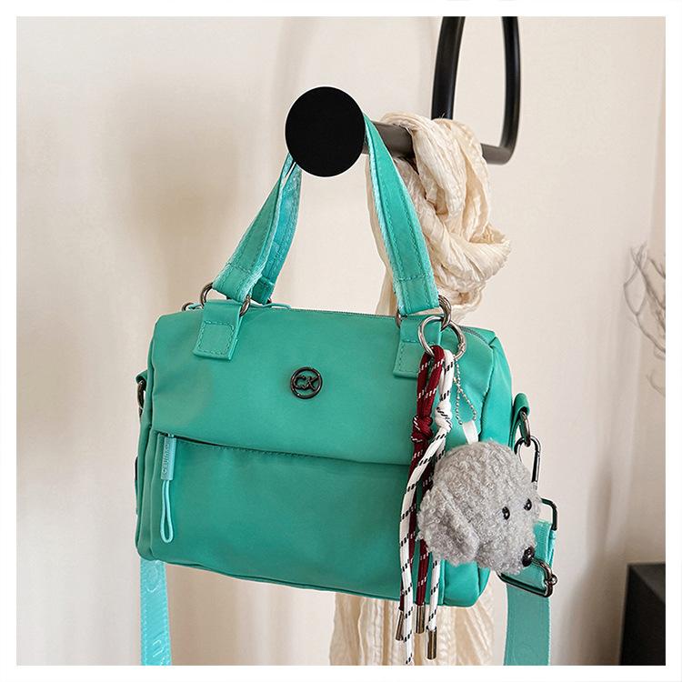 Сумка-мессенджер на одно плечо — фото 8