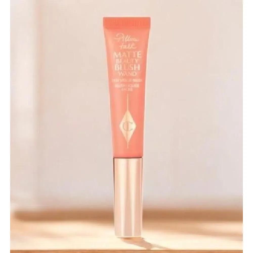 Charlotte Tilbury Матовый румяна-стик Beauty Blush Wand Pillow Talk Peach Pop 12 мл