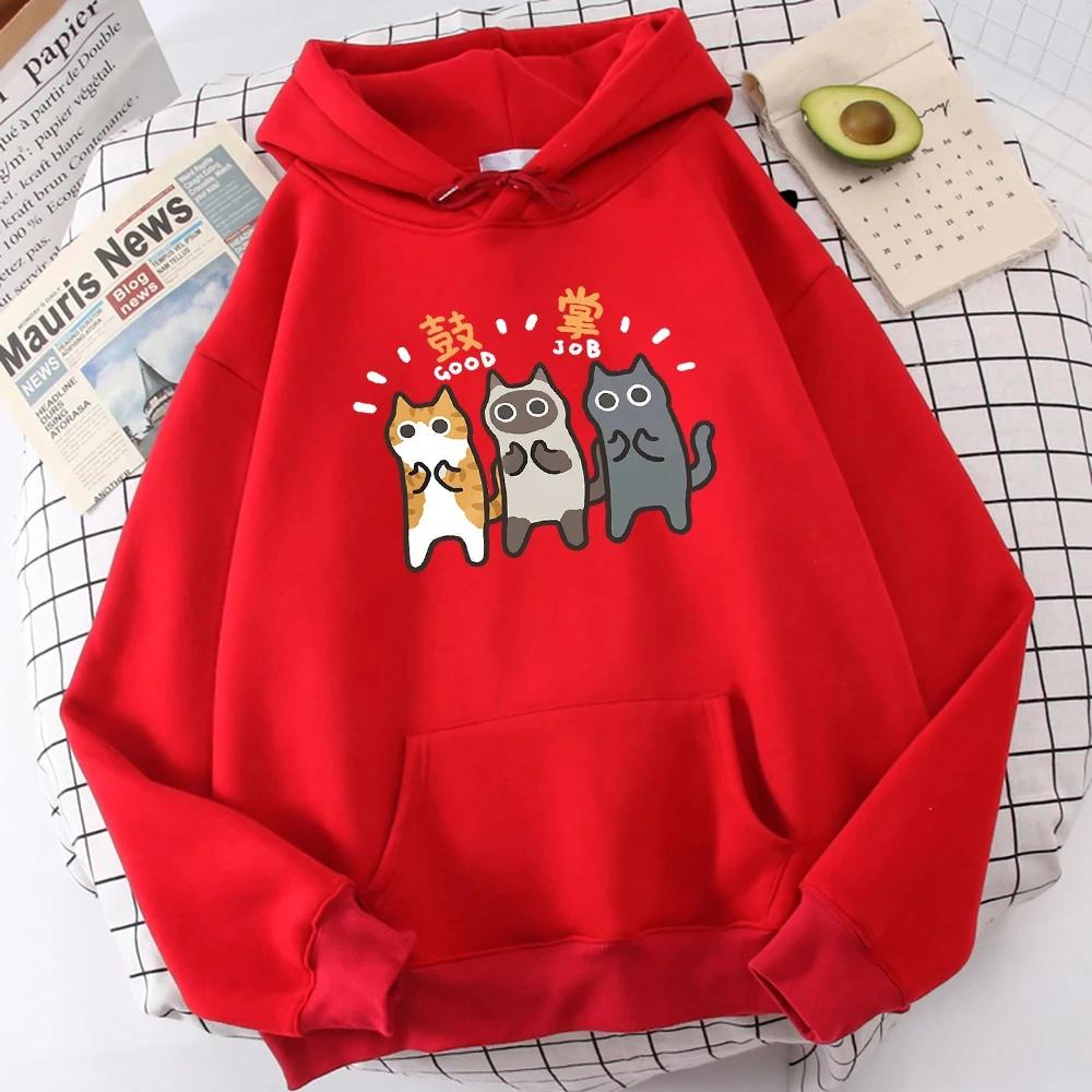 Three Cats Are Clapping and Cheering. Printed Clothing, Comfortable and Energetic, Casual Sportswear, Versatile Street Clothing