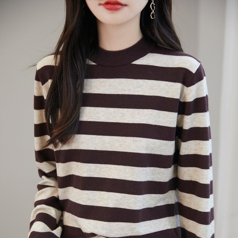 

Жіночий смугастий осінньо-зимовий вільний пуловер із напіввисокою горловиною Старий трикотаж із низом XL кавовий