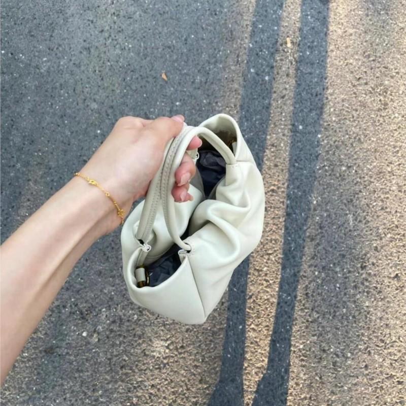 Fashion Solid Color Pleated Cloud Shoulder Bag Women Cute Leather Small Capacity Handbag Ladies Daily Commute Crossbody Bag Chic