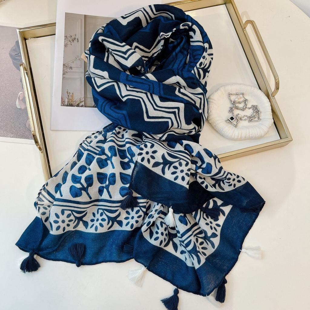 Breathable Lovely Floral Polyester Soft Scarf Boho Chic Tassel Shawl Women Perfect for Travel & Casual Muslim Hijab 180*90Cm