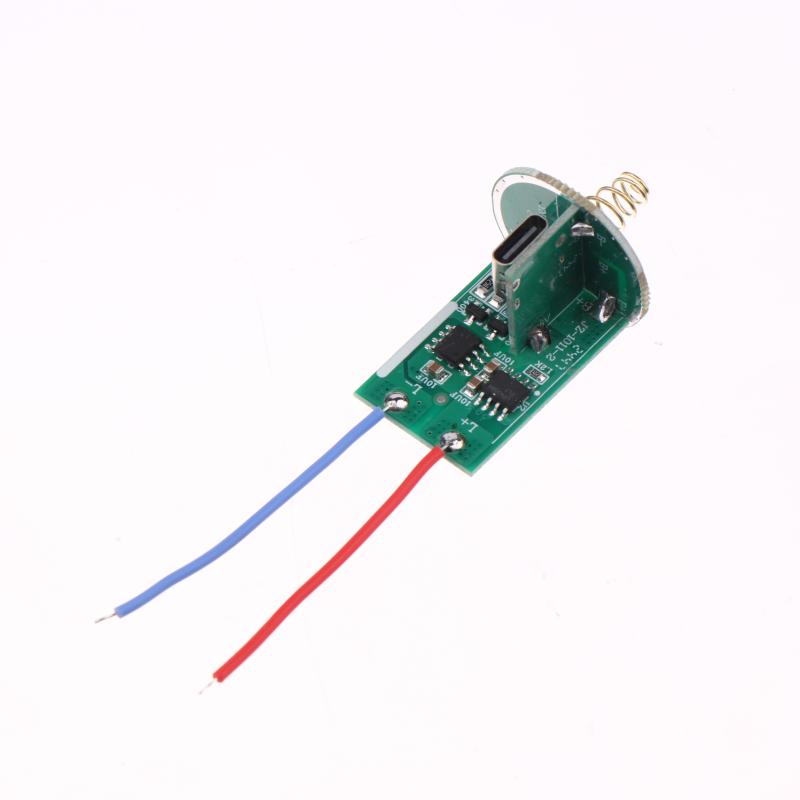 LED Driverkort Type-C Micro USB Lading Lommelykt Driver Bryter PCB Kretskort DIY Lyssett For 18650 26650 Batteri