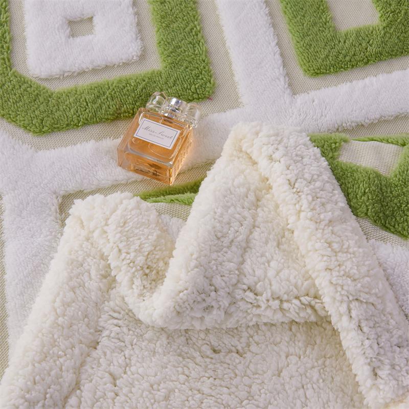 New Thickened Warmth Autumn Winter Blanket Keep Warm Comfortable Jacquard Sofa Blankets Soft Skin Friendly Flannel Nap Blanket