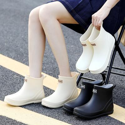 Fashion Rain Shoes Women's Medium Rain Boots Round Head Exquisite Girls Versatile Outdoor Wading Shoes Rainy Day Non-slip Water Shoes