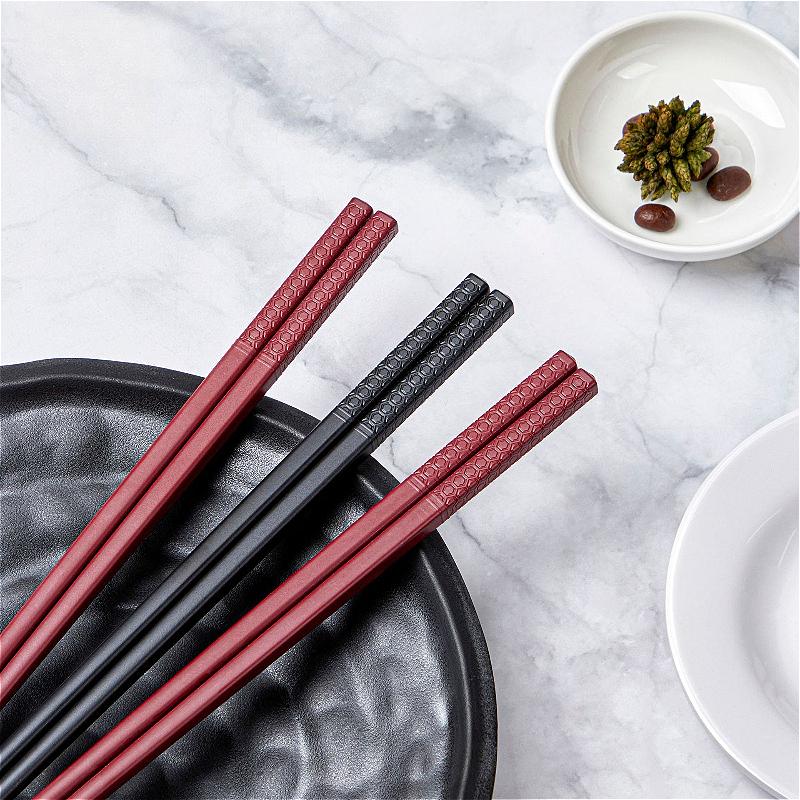 10 Pairs Chinese Chopsticks Black and Red Sushi Sticks Fast Food Noodles Chopsticks Korean Tableware Kitchen Supplies Cutlery