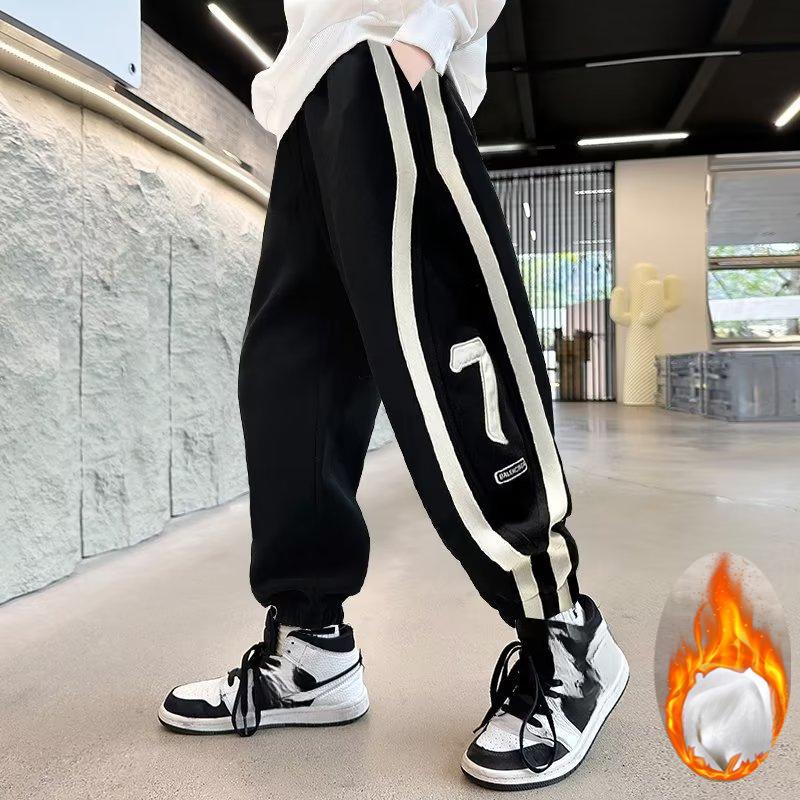 Spodnie chłopięce Modele jesienno-zimowe Plus Aksamit Dziecięce spodnie sportowe, Dziecięce spodnie w stylu zachodnim Trend