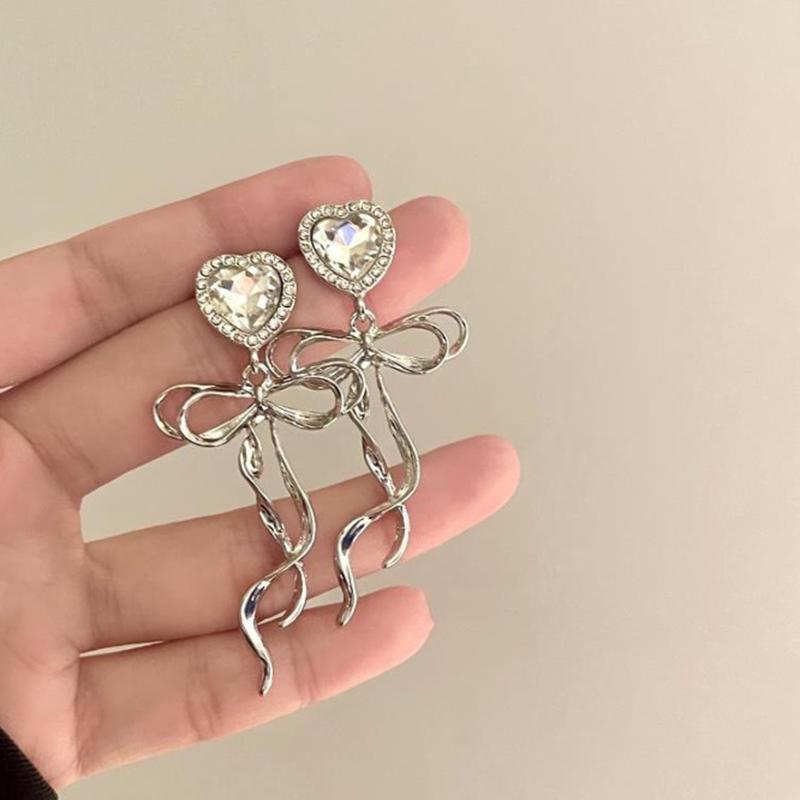

Korean New Fashion Heart Bow Tassels of Silk Ribbon Earrings for Women Daily Accessories Party Wedding Gift Versatile Zircon