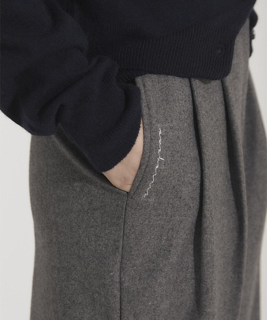 Eoboneoseu Wool Double Pleated Slacks [Gray]