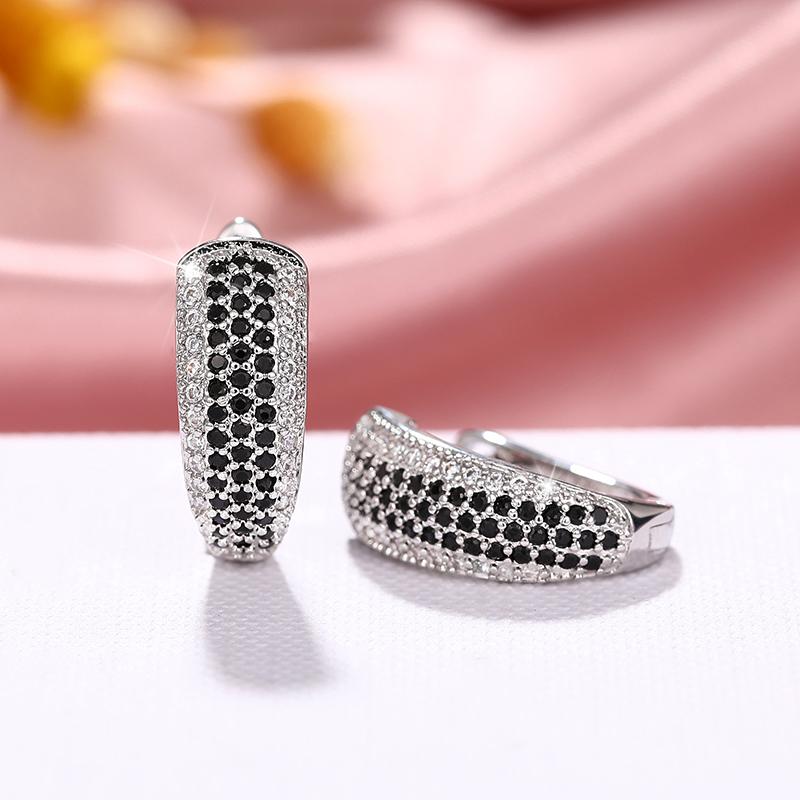 

Huitan Dazzling Whie/Black Cubic Zirconia Hoop Earrings for Women Mdern Fashion Design Exquisite Female Earrings Weddign Zircon