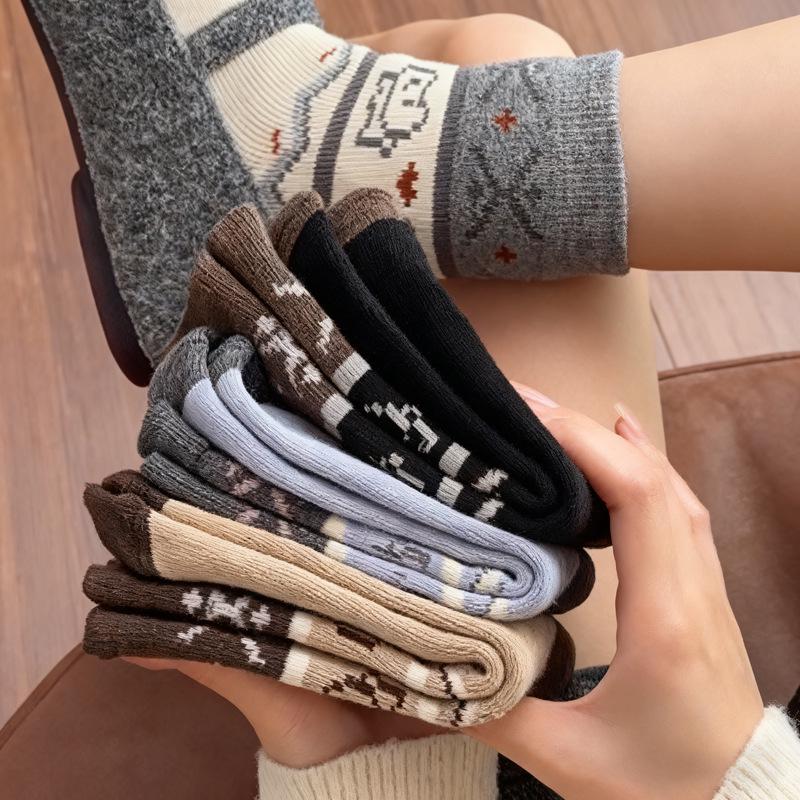 Women's Fair Isle Pixel Cat Mid-Calf Loop Pile Socks - Warm, Thickened Autumn/Winter Sleep Socks.