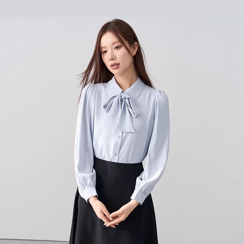 White Bow Short-Sleeve Women's Chiffon Top - Perfect for Professional Summer Wear and Interviews